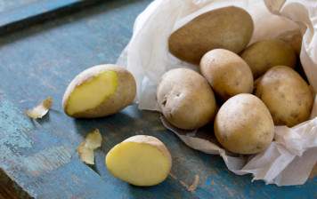 Agria Potatoes (Floury)